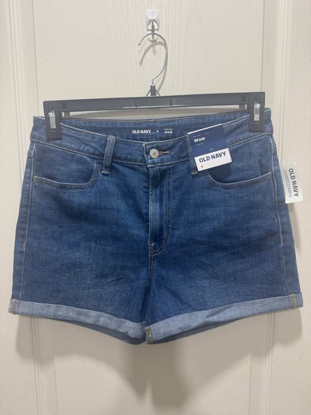 Old Navy WOW Women’s High Rise Denim Jean Shorts Cuffed Hem Size 6 NWT